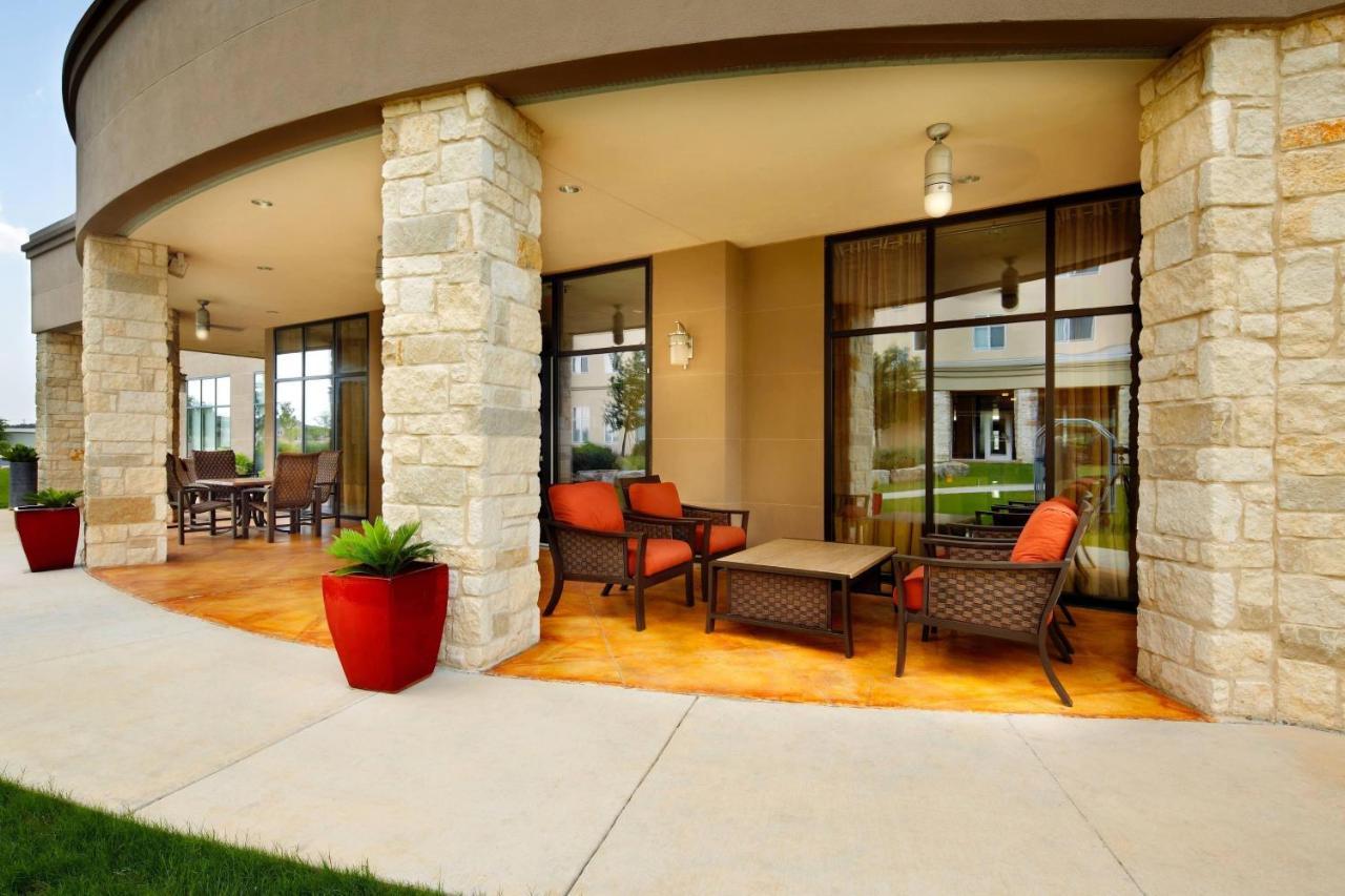 Courtyard By Marriott San Antonio Six Flags At The Rim Hotel Exterior foto